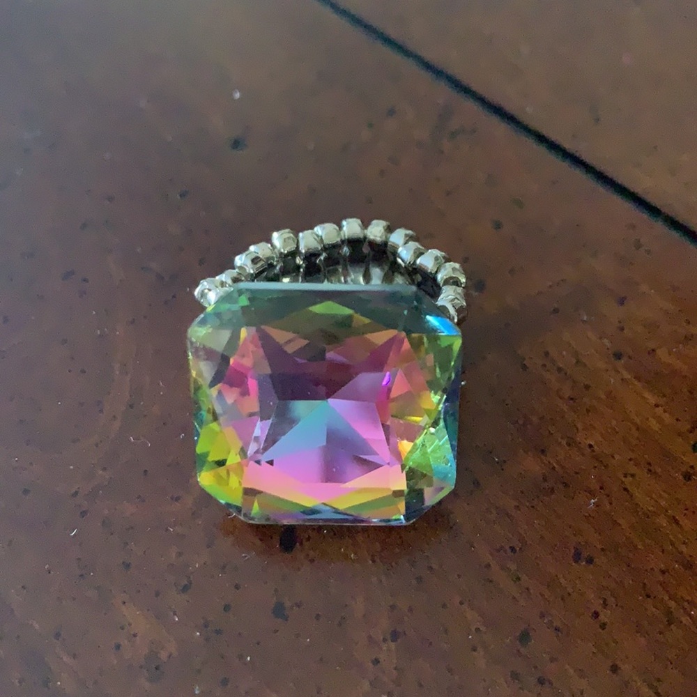 NWOT - fun ring with bling